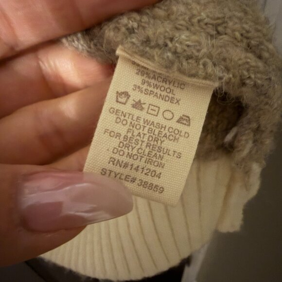 NWOT Hem & Thread Womens Button Down Hoodie Sweater Tan Cream Medium - Picture 3 of 4